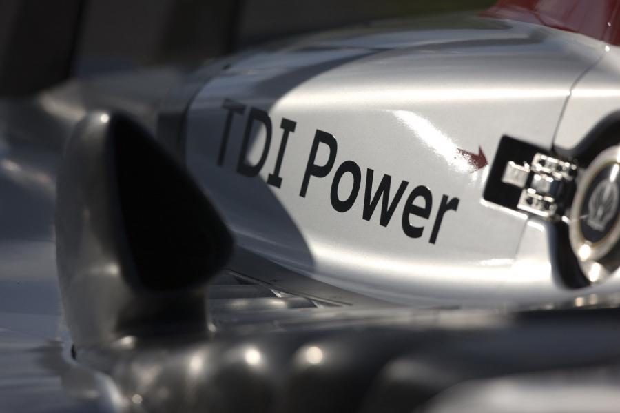 Детали экстерьера Audi R15 TDI 2009 года  (фото 19 из 78)